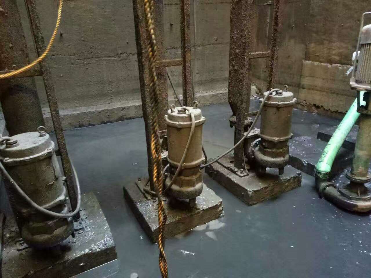 浑南污水池清理